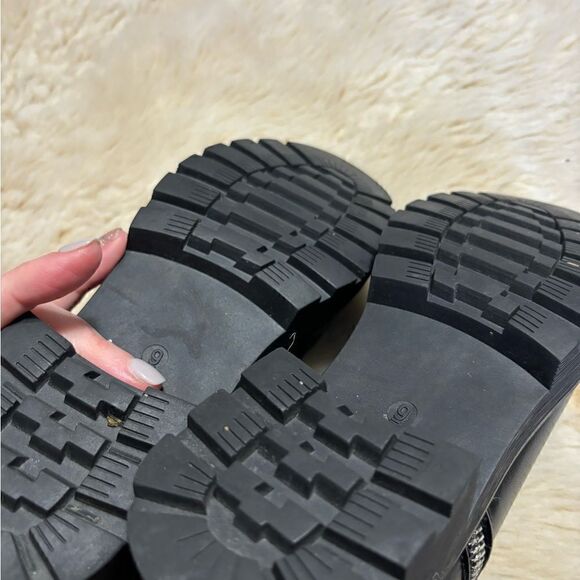 Cushionaire Portia Chunky Black Vegan Leather Ankle Boots size 9 - Picture 9 of 9